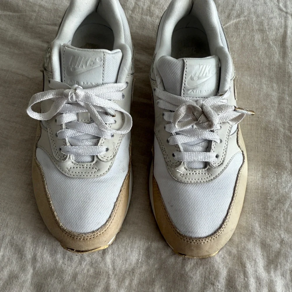 Nike Women's Air Max 1 Premium Sandrift Sneakers size 7 GUC - Picture 3 of 8